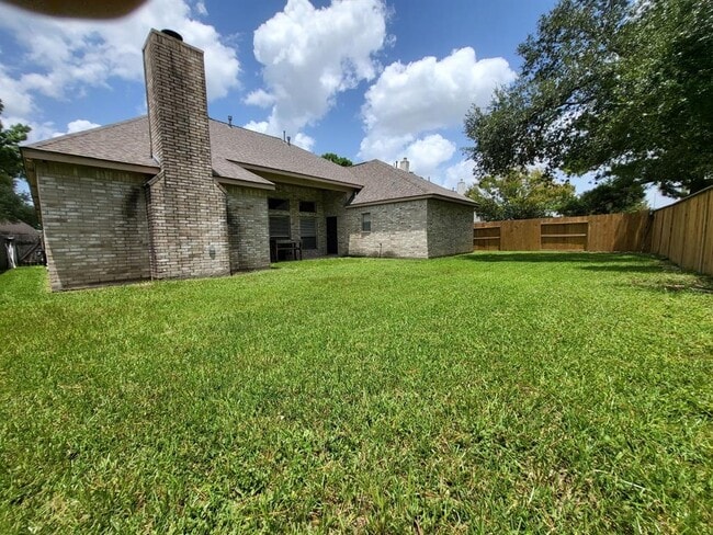 Building Photo - 15411 Tysor Park Ln