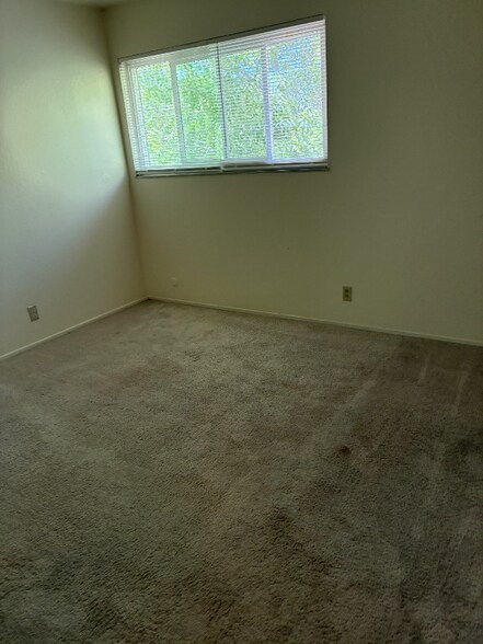 Building Photo - 40414 Grimmer Blvd