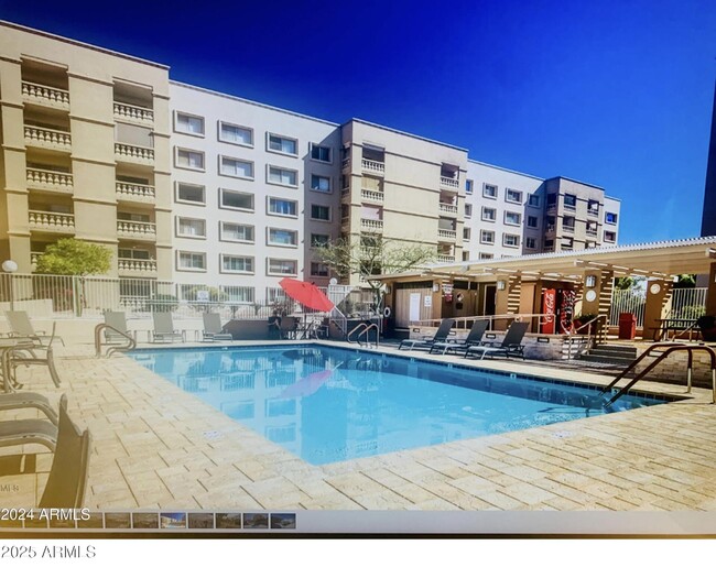 Building Photo - 7930 E Camelback Rd