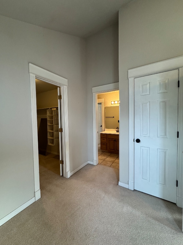 Building Photo - 2025 Mathews St