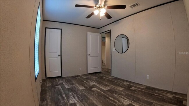 Building Photo - 9722 Scepter Ave