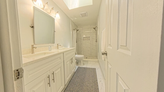 Building Photo - 13484 Jonquil Ct