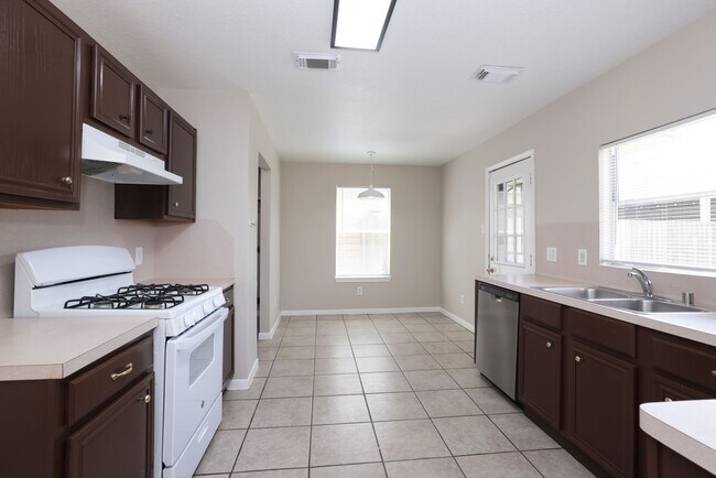 Building Photo - 15422 Ferness Ln