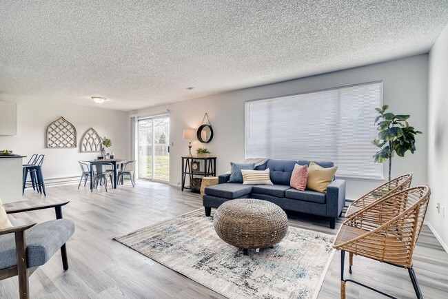 Building Photo - Odona Homes | Spacious 2-Bedroom Residence at 2602 J Street, Auburn