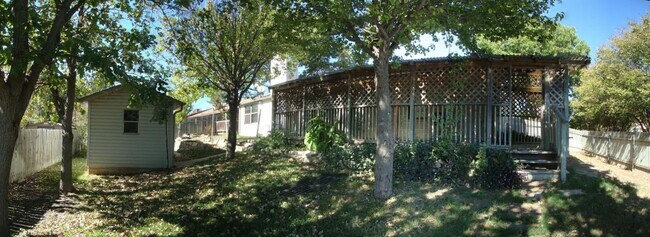 Building Photo - 202 Margarita Dr