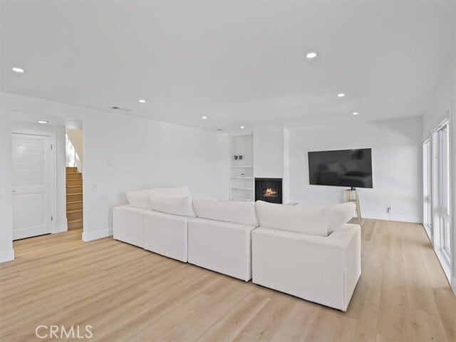 Building Photo - 4749 Bonvue Ave