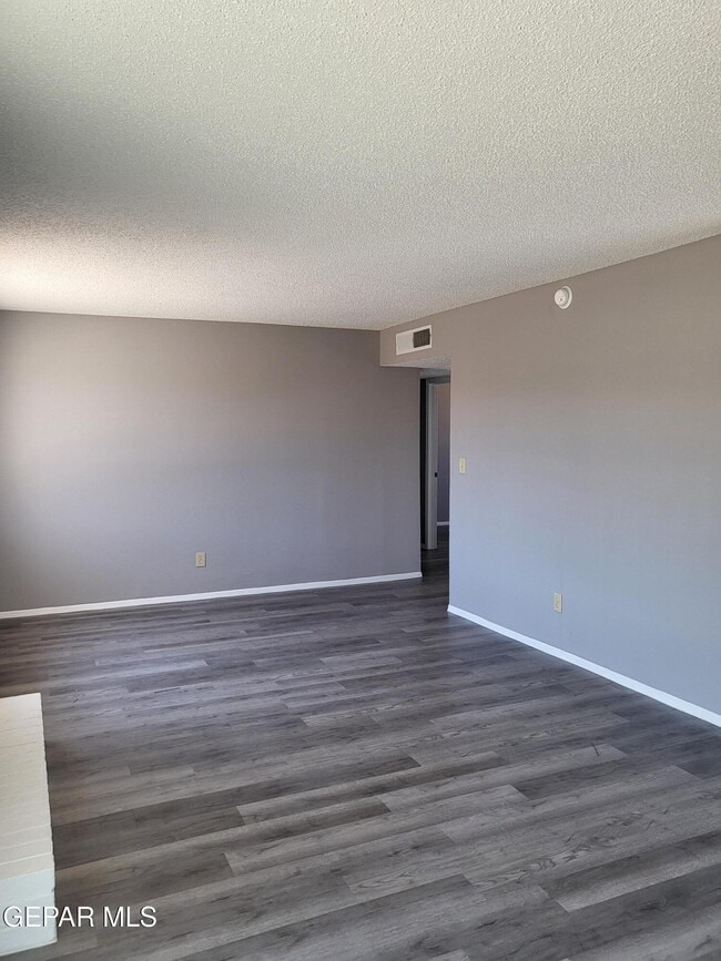 Building Photo - 3012 Roy Pace Dr