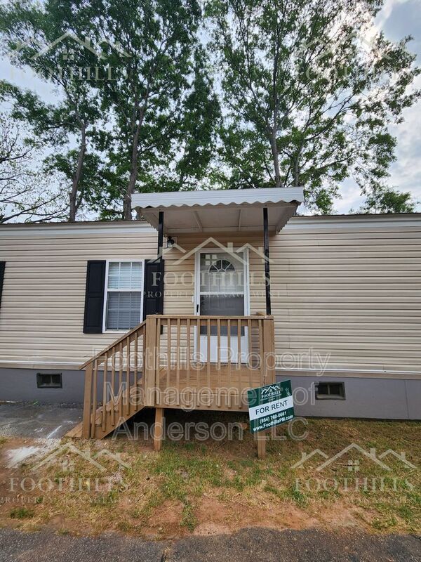 Building Photo - 100 P-9-121