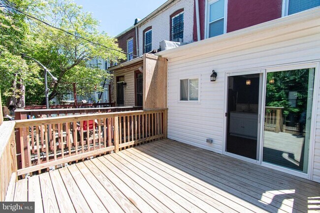 Building Photo - 1516 Moreland Ave