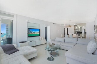 Building Photo - 3901 S Ocean Dr