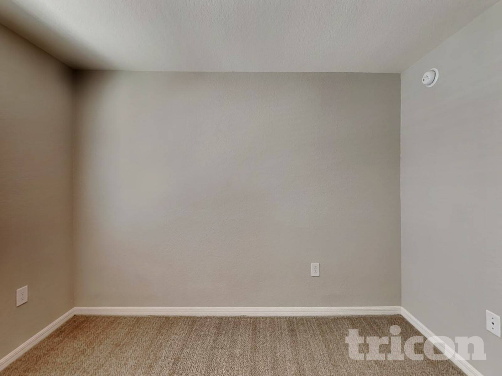 Building Photo - 579 Lorient Drive