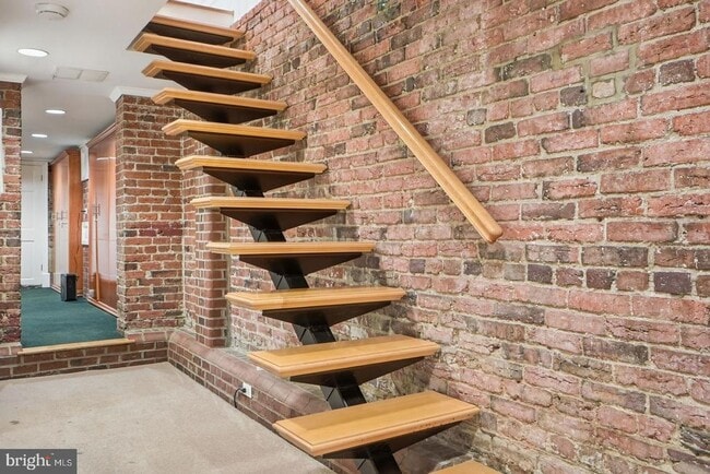 Building Photo - 949 S St NW