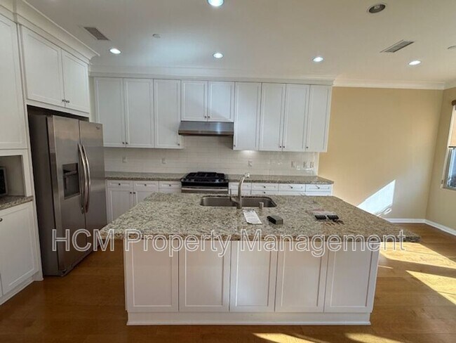 Building Photo - 105 Gemstone