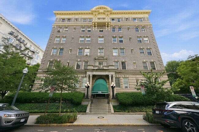 Building Photo - 2122 California St NW