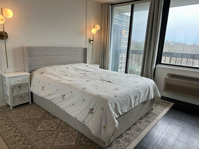 Building Photo - 150-38 Union Tpke Un