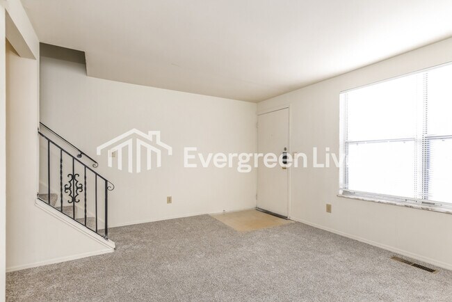 Building Photo - 8040 Mt Everest St