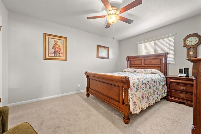 Building Photo - 2712 Thrushwood Dr