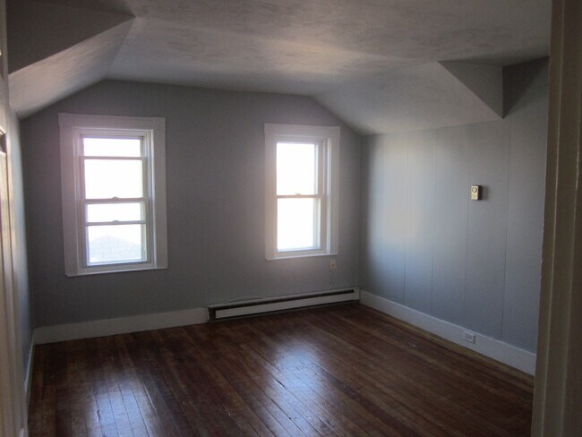 Building Photo - Trump Property