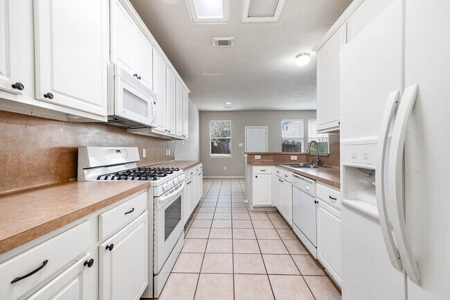 Building Photo - 12415 Oriole Lake Way