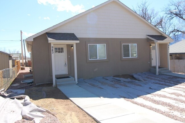 Building Photo - Brand new 3bdr 3bath duplex walking distan...