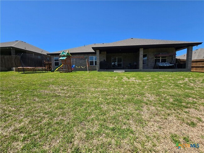 Building Photo - 7802 Gold Dr