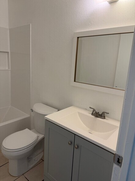 Building Photo - 3001 Radnor Way