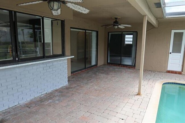 Building Photo - 9220 SW 56th St