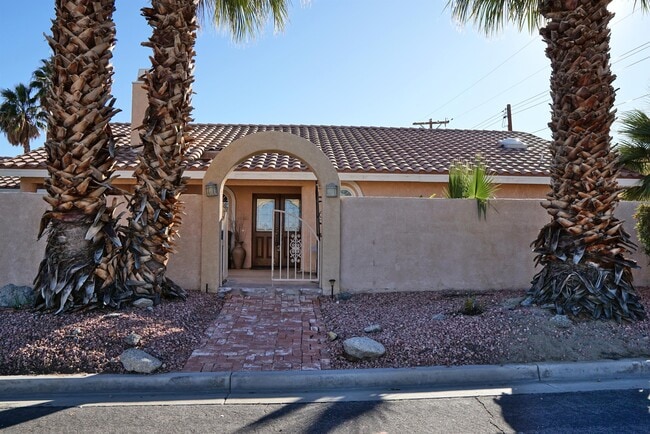Building Photo - 54015 Avenida Juarez