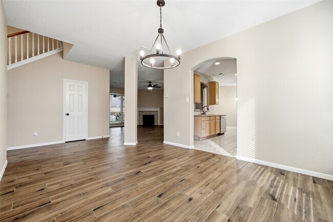 Building Photo - 3711 Slocom Dr