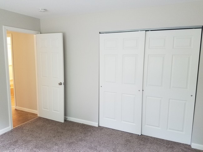 Building Photo - Farmington House