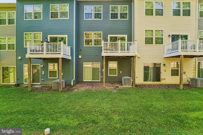 Building Photo - 5733 Nicken Ct