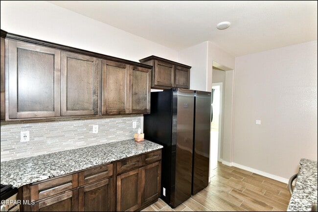 Building Photo - 10716 Drew Pearson Dr