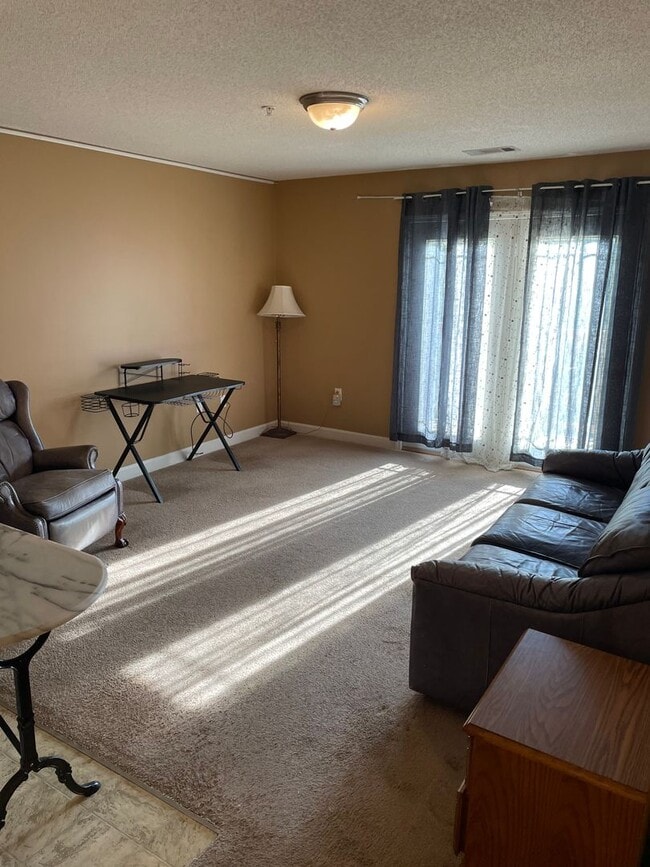 Building Photo - Fully Furnished Unit in Harts Cove!