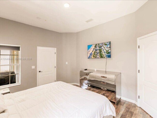 Building Photo - 21475 SW 90th Pl