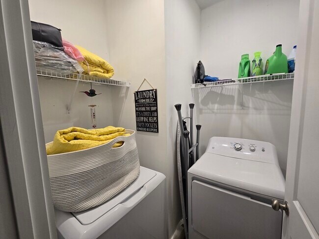 Building Photo - 4034 Waterfield Ln