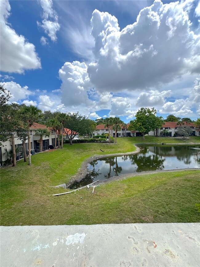 Building Photo - 3287 Coral Lake Dr