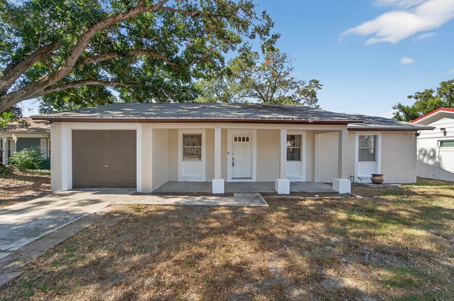 Primary Photo - 1712 Village Ct