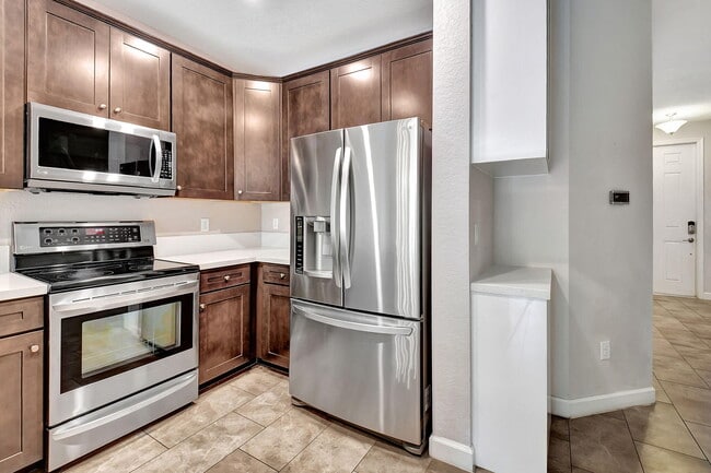 Building Photo - 12994 Anthorne Ln