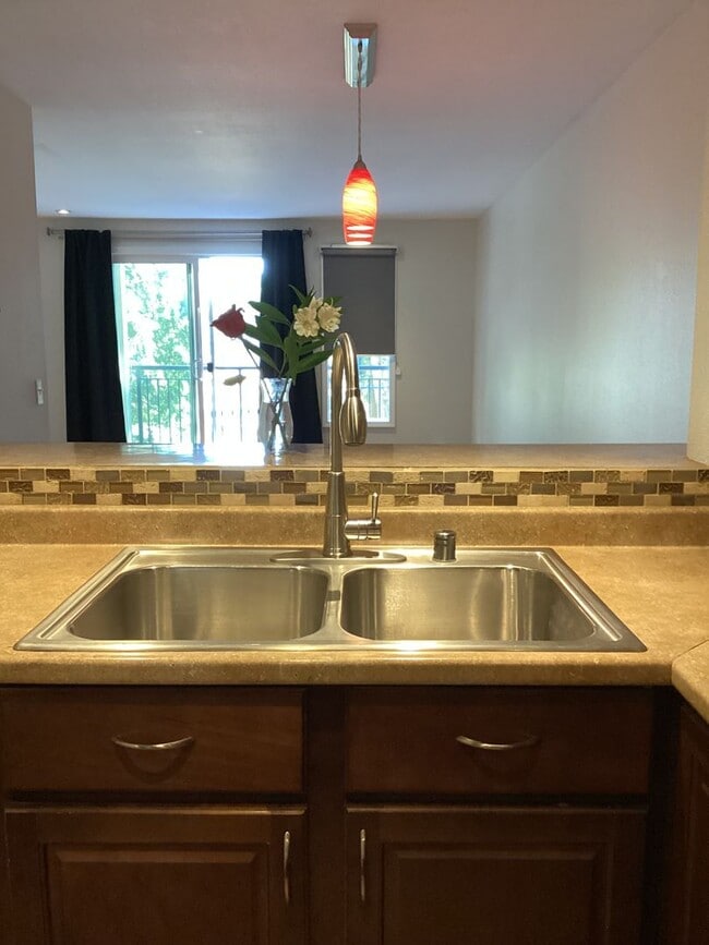 Building Photo - Charming Edmonds Condo with Two Garages and Modern Comforts