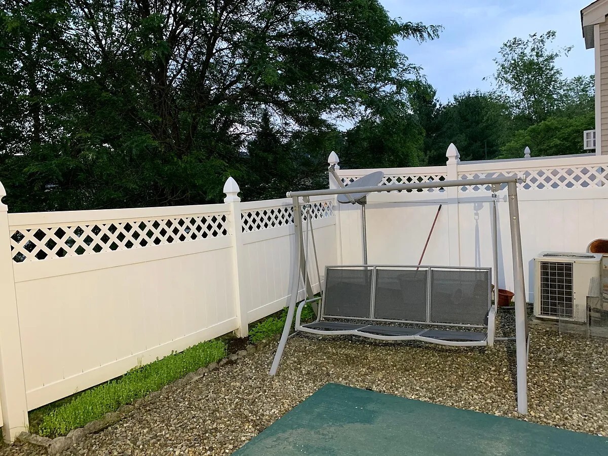 Building Photo - 304 Harvest Ln