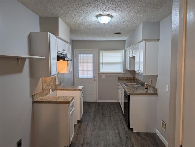 Building Photo - 5325 Hensley Dr