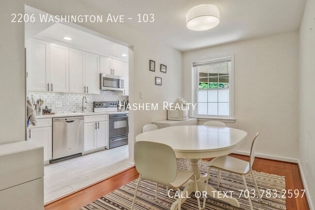 Building Photo - 2206 Washington Ave