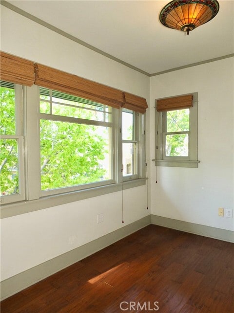 Building Photo - 353 Newport Ave