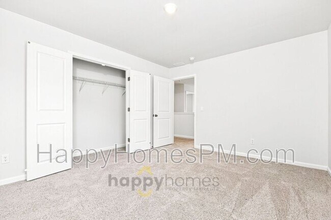 Building Photo - 644 Ladywood Dr