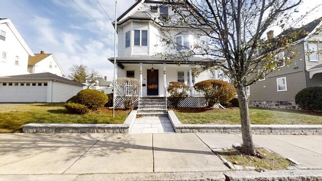 Building Photo - 97 Hawthorne St