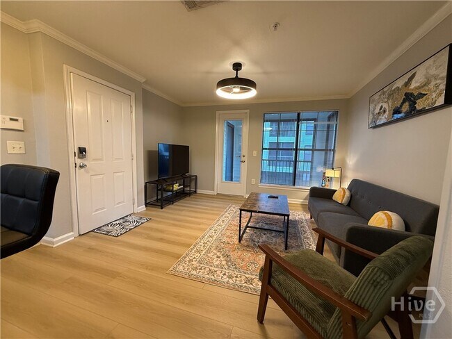 Building Photo - 211 North Ave