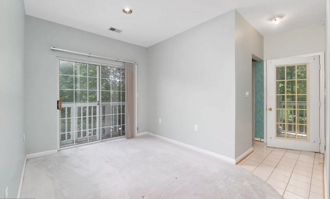 Building Photo - 2 Bedroom 2 Bath Condo Brookstone Baltimor...