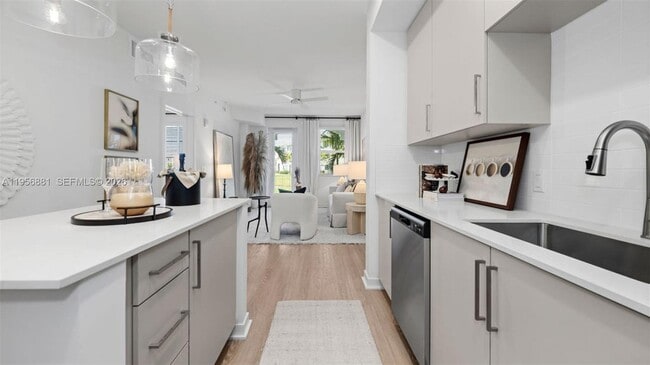 Building Photo - 4350 Peregrine Way