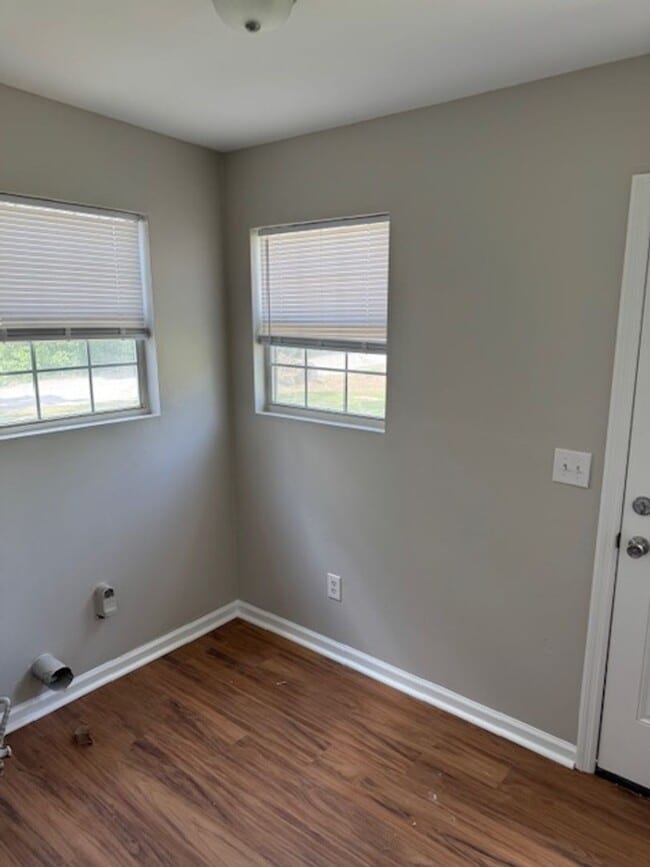 Building Photo - Completely Remodeled unit in North Augusta 1/2 OFF FIRST MONTHS RENT