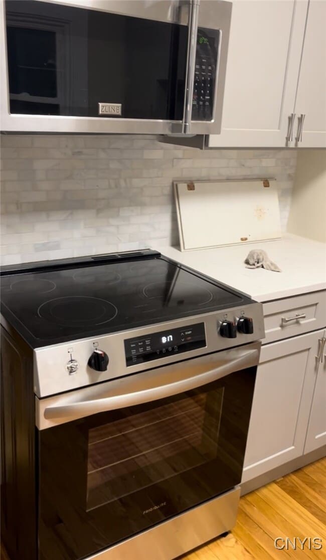 Building Photo - 2018 James St